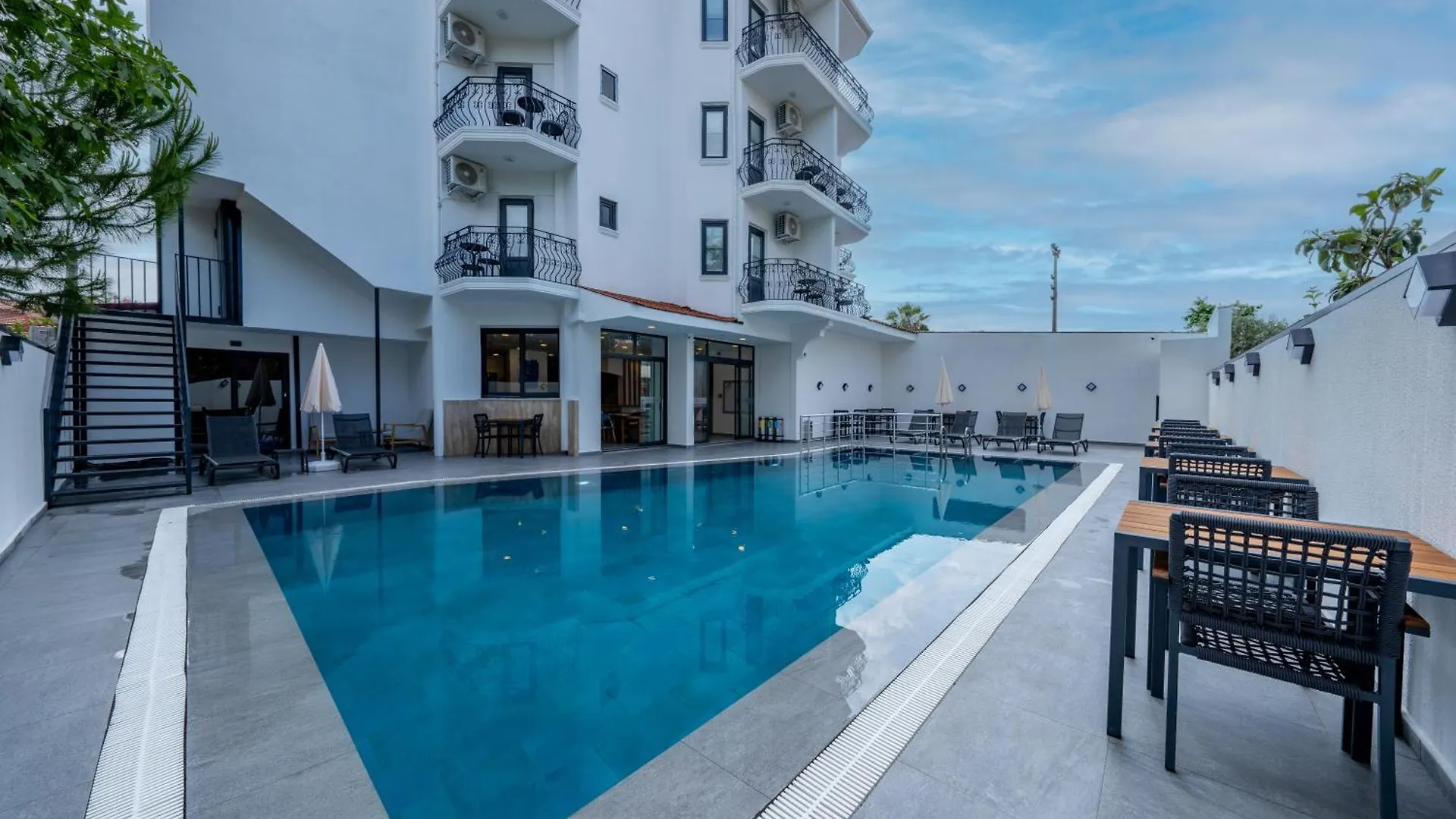 Skykhan Otel Fethiye