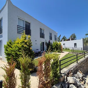 No 444 Apartment